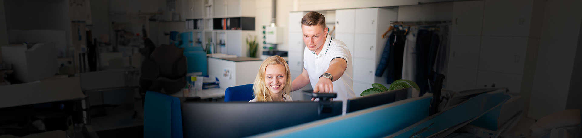 Alle kaufmännischen Abteilungen sind während der Ausbildung fester Bestandteil - danach kennt man das gesamte Unternehmen