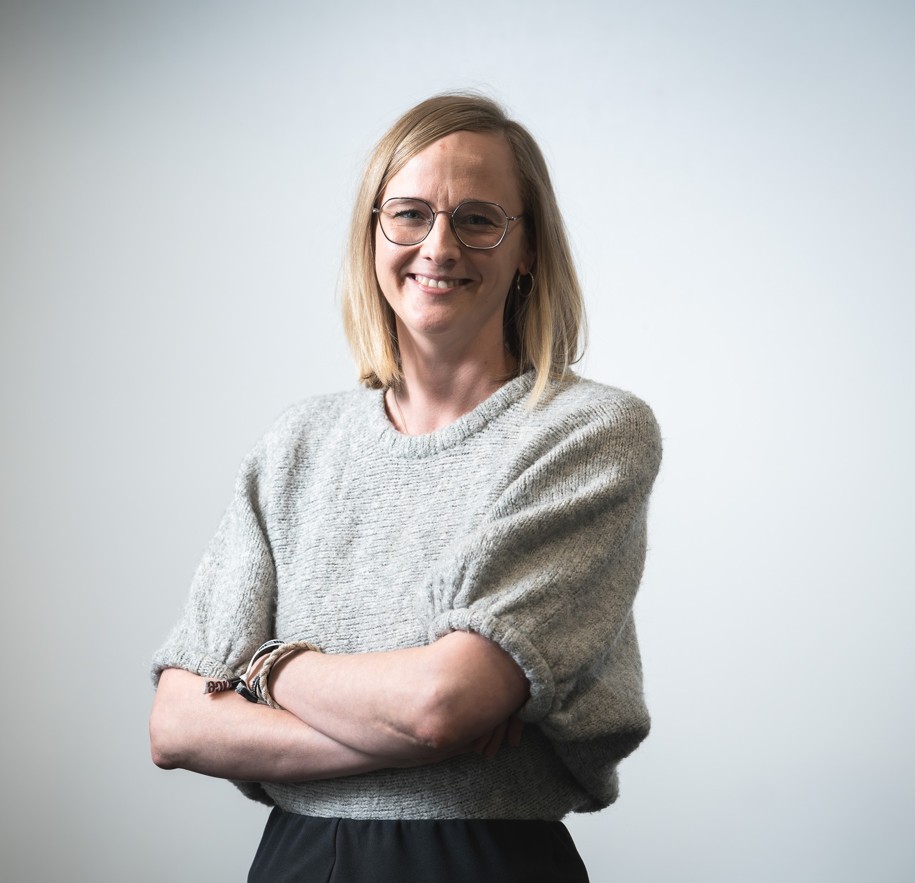 Frau Michaela Schwind